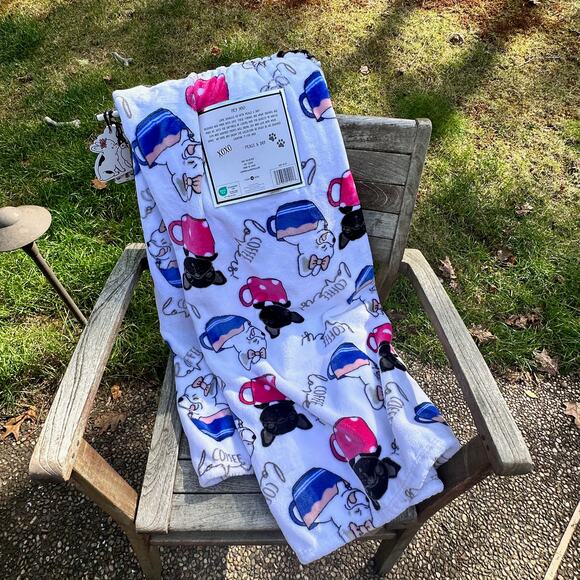 Pickle and Dot Frenchie Dog Coffee Lovers Mugs White Throw Blanket 60" x 70" NEW - Picture 8 of 10